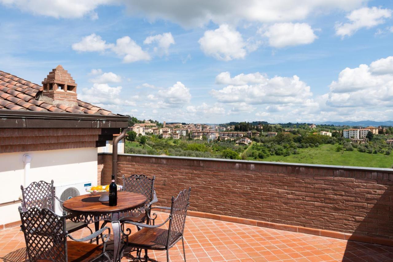Апартаменты Luglie 360° Panoramic Terrace Сиена Экстерьер фото