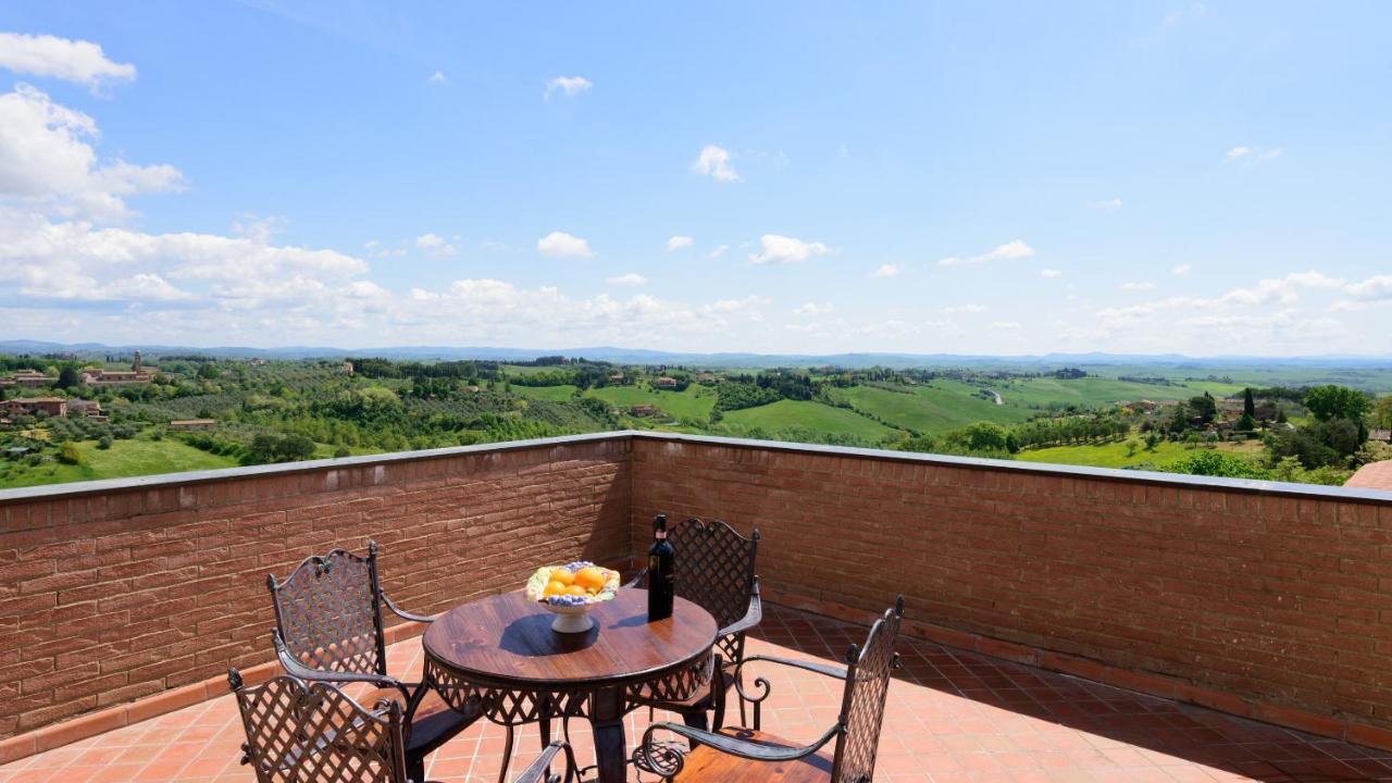 Апартаменты Luglie 360° Panoramic Terrace Сиена Экстерьер фото